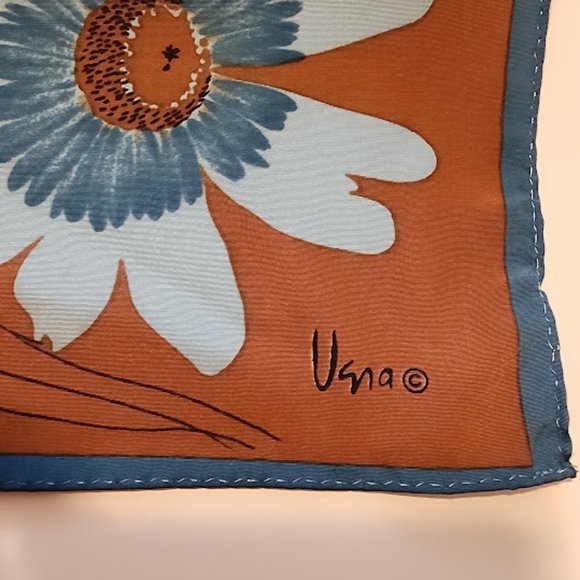 Vera Neumann Scarf - Picture 2 of 7